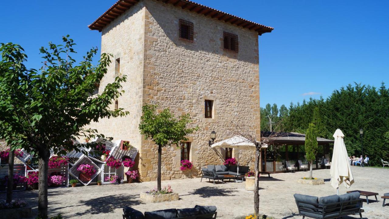 Posada Torre Palacio La Taxuela Villanueva la Lastra Exterior foto