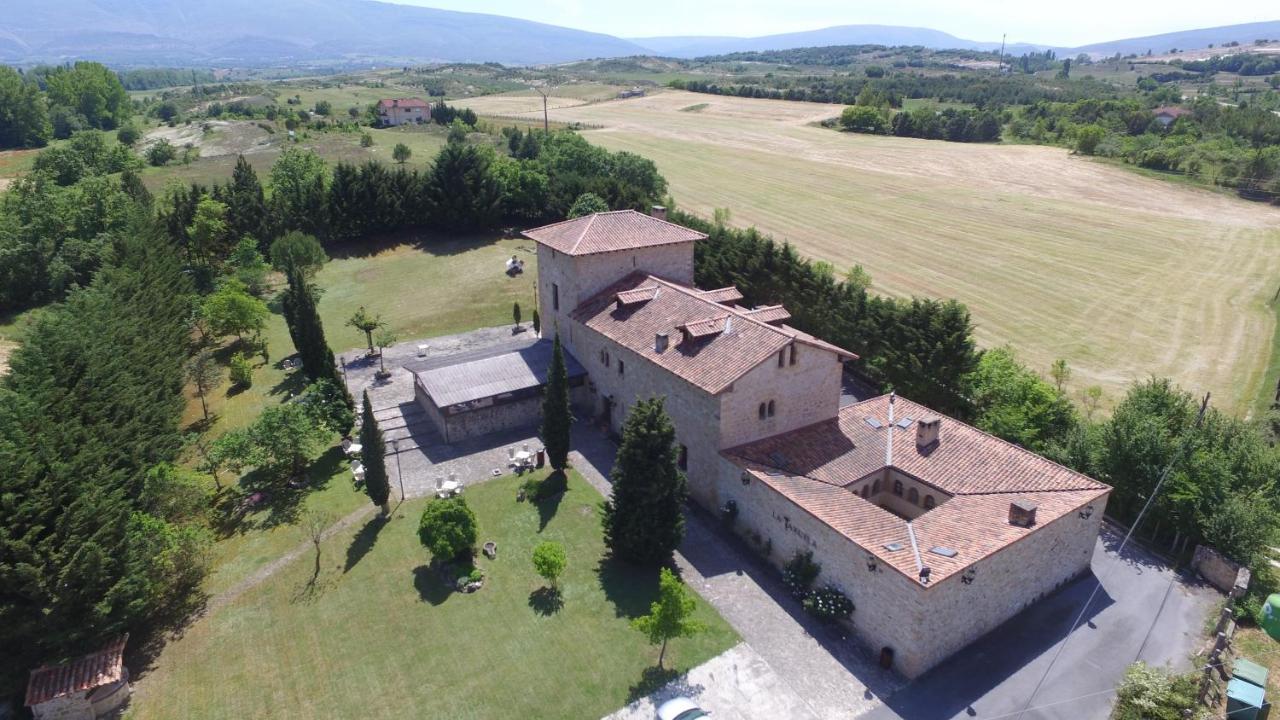 Posada Torre Palacio La Taxuela Villanueva la Lastra Exterior foto