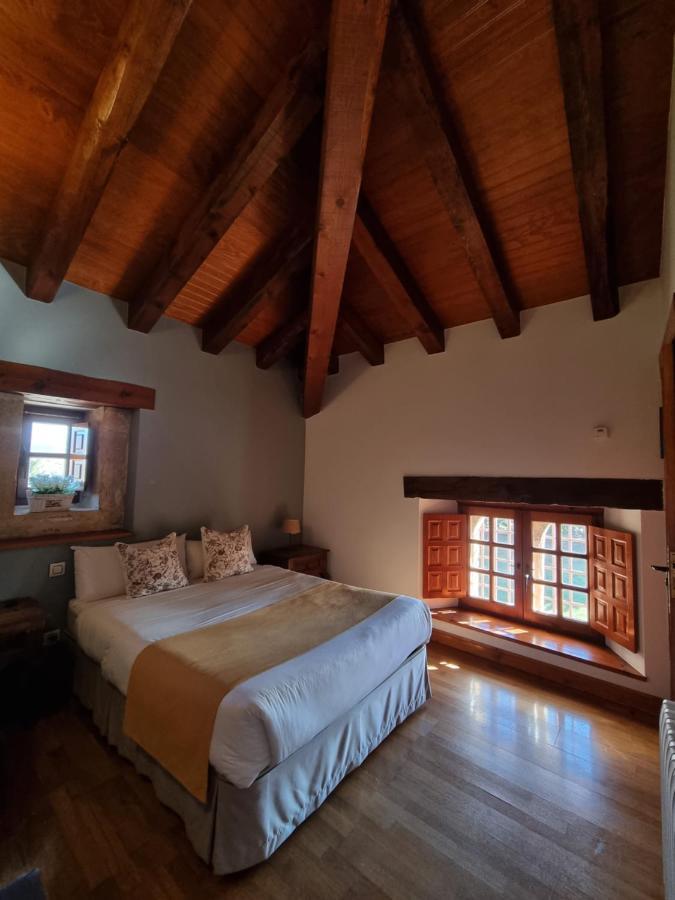 Posada Torre Palacio La Taxuela Villanueva la Lastra Exterior foto
